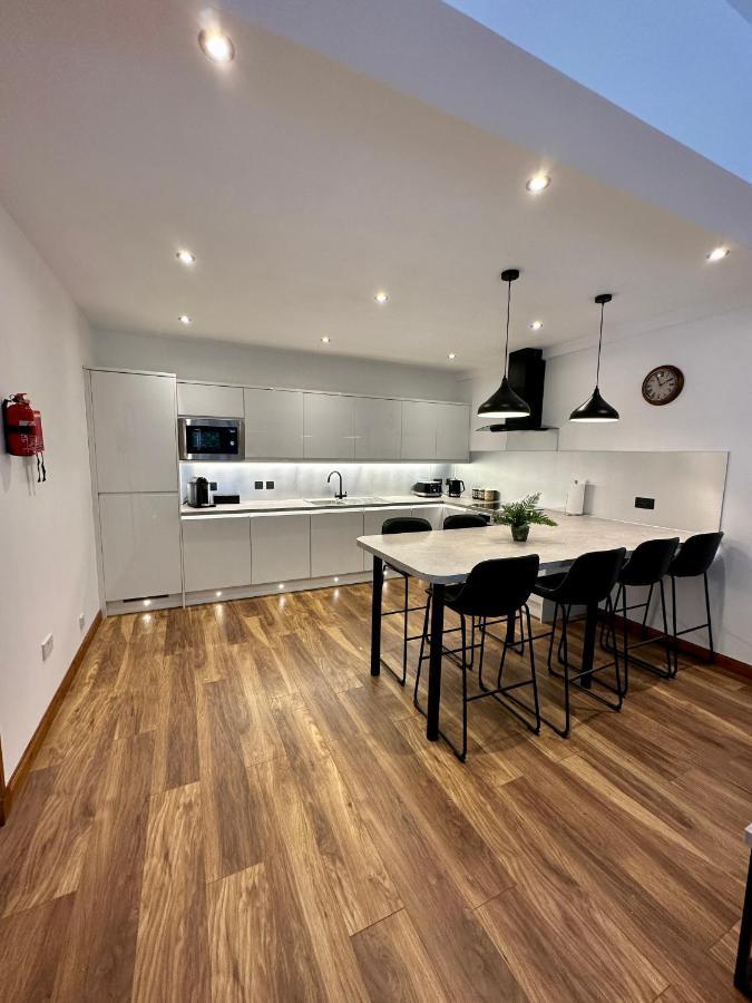 4 Sheraton Apartments Форт Уилям Екстериор снимка