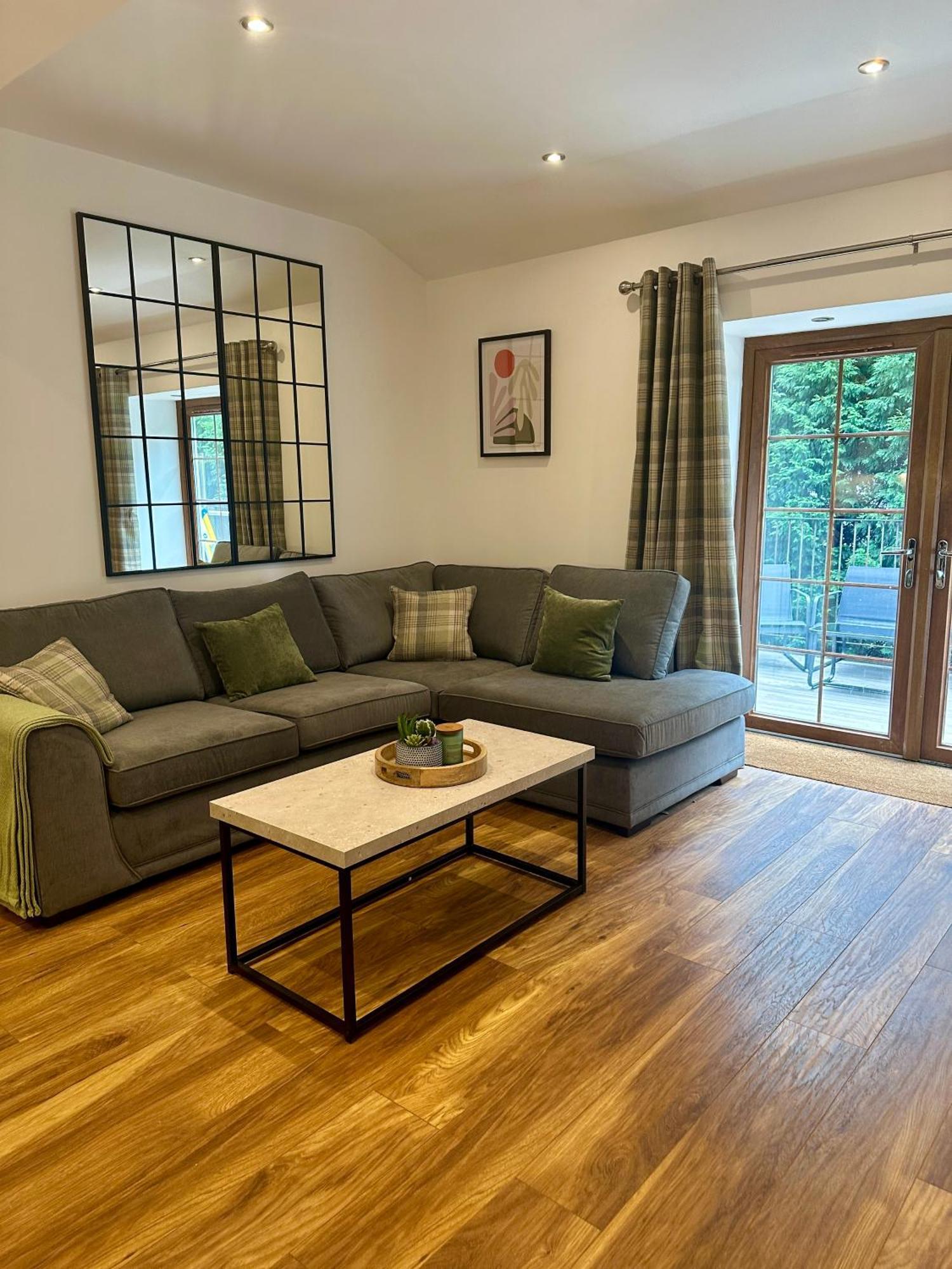 4 Sheraton Apartments Форт Уилям Екстериор снимка