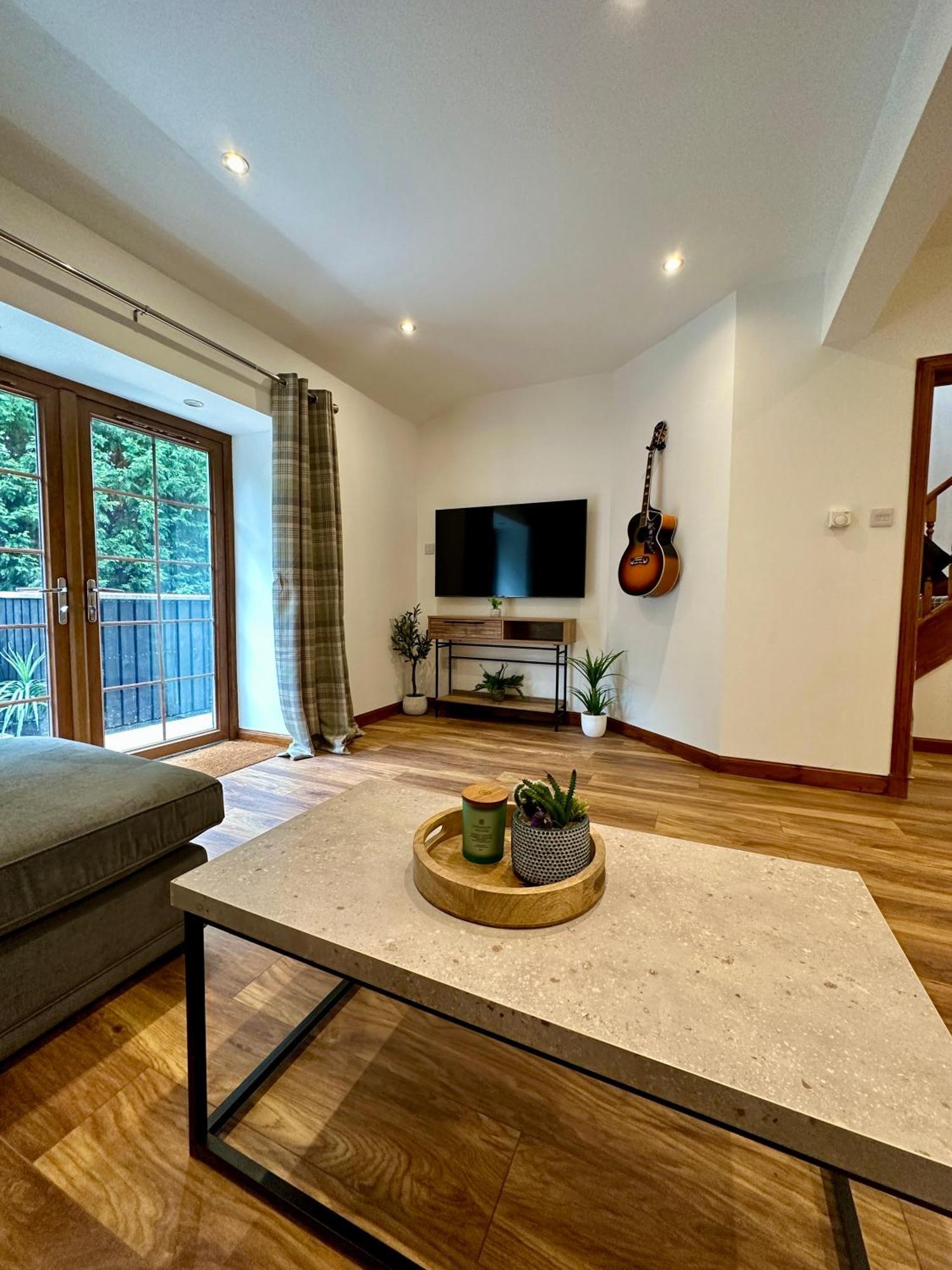4 Sheraton Apartments Форт Уилям Екстериор снимка