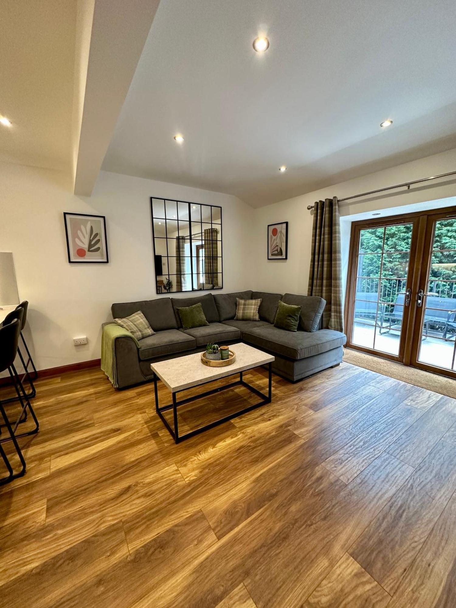 4 Sheraton Apartments Форт Уилям Екстериор снимка