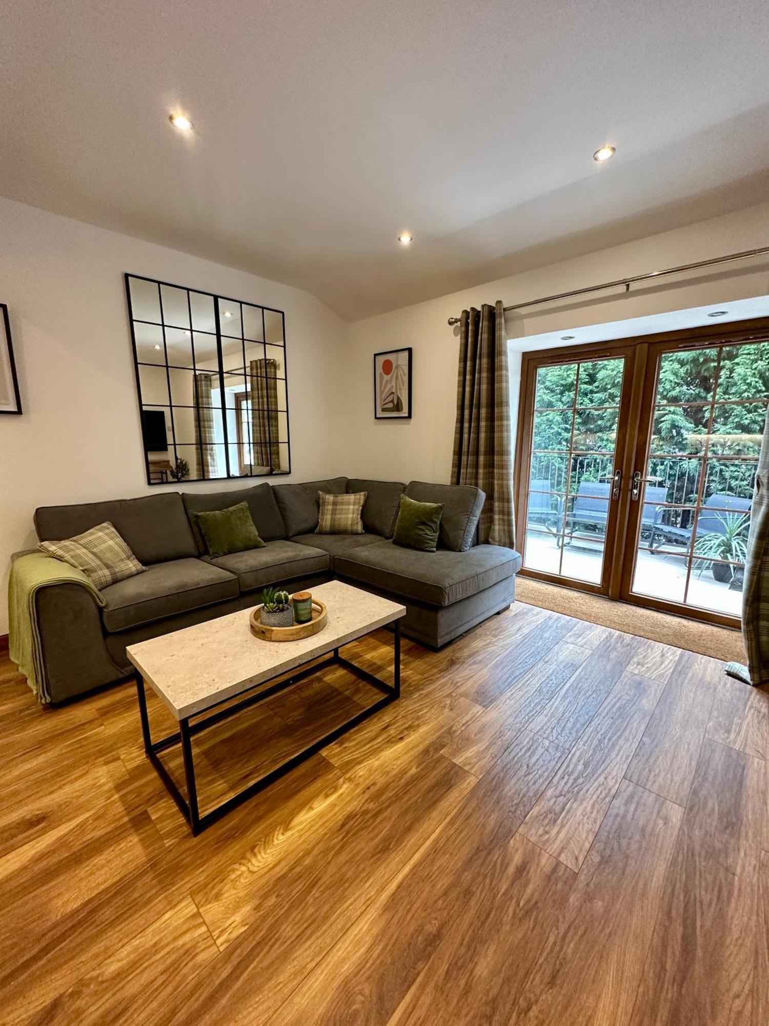4 Sheraton Apartments Форт Уилям Екстериор снимка