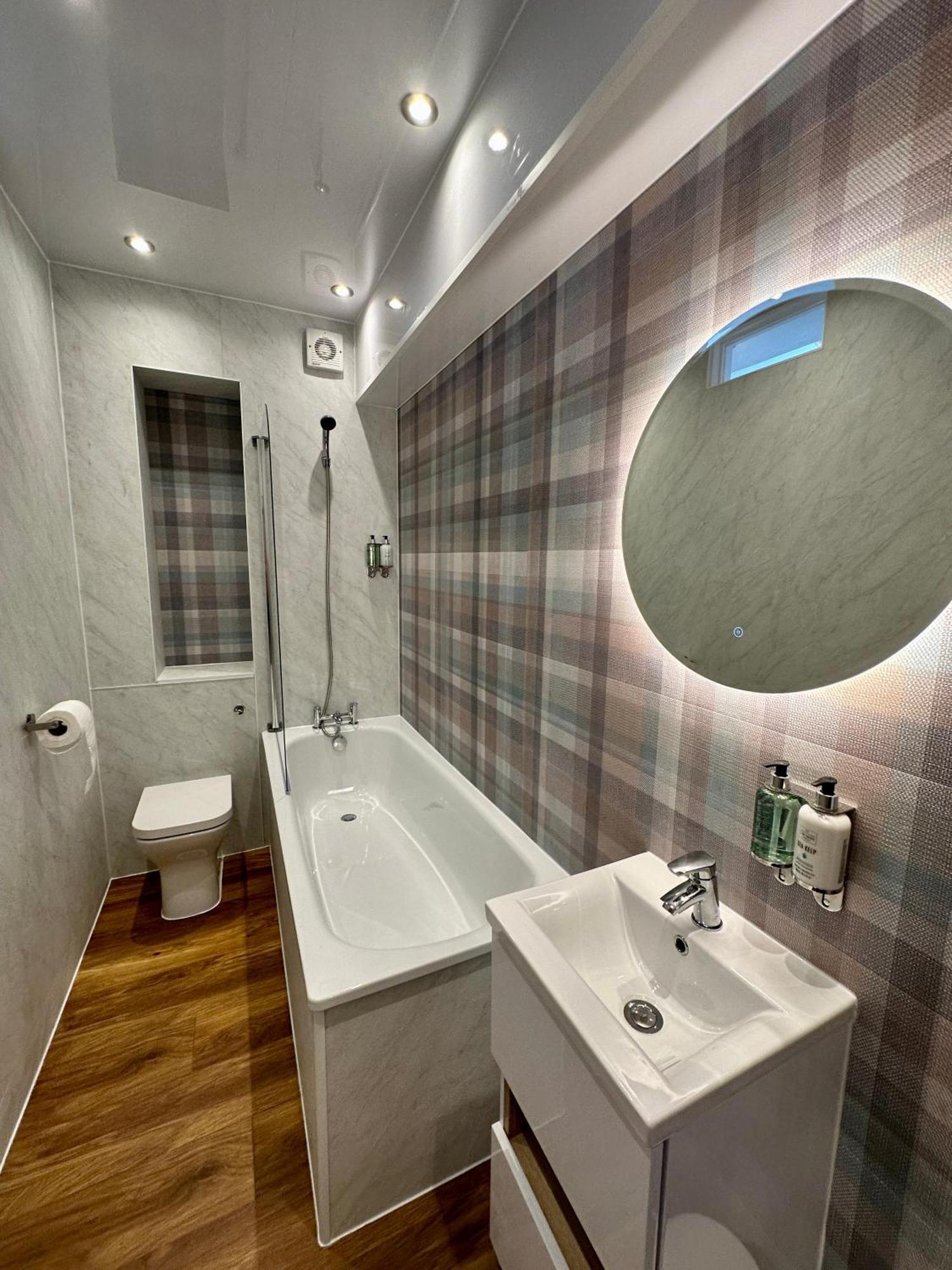 4 Sheraton Apartments Форт Уилям Екстериор снимка