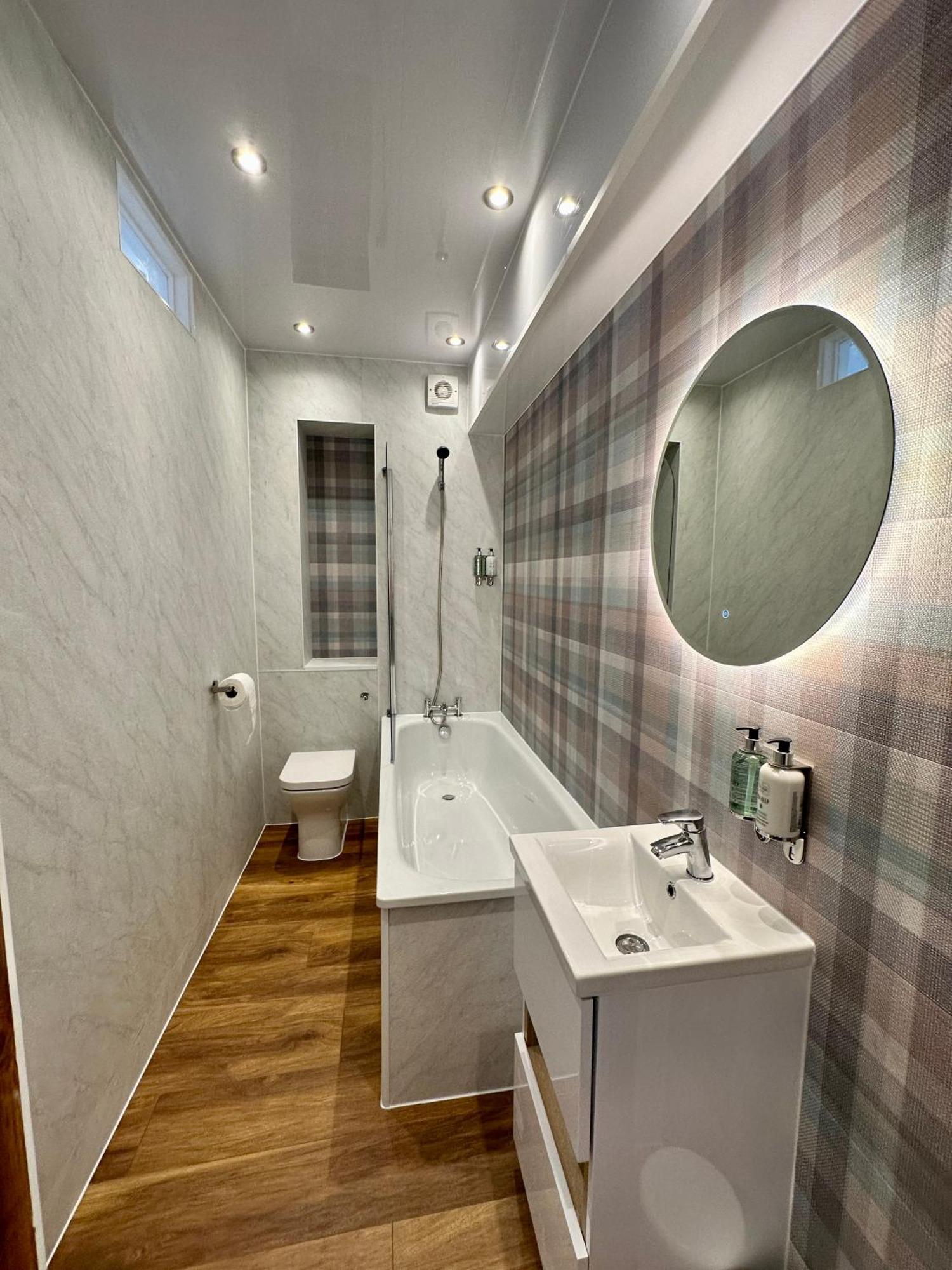4 Sheraton Apartments Форт Уилям Екстериор снимка